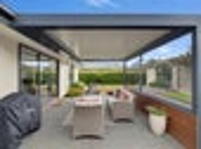 Smart, Sunny & Seriously Appealing