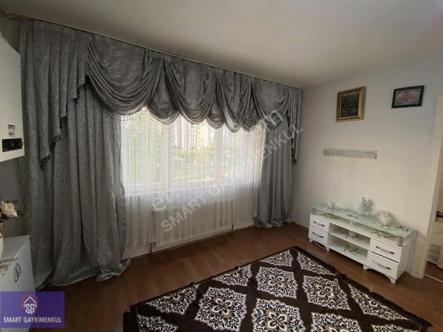 Smart'tan Winston Karşısında Kiralık Eşyalı Daire