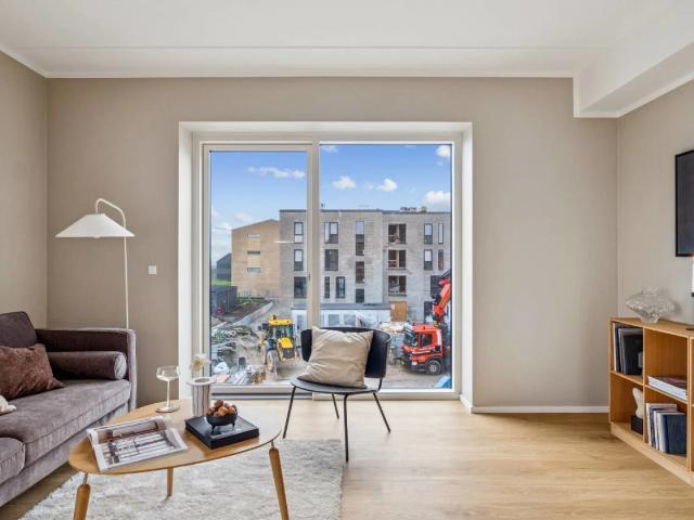 Smuk stuelejlighed med sydvendt terrasse