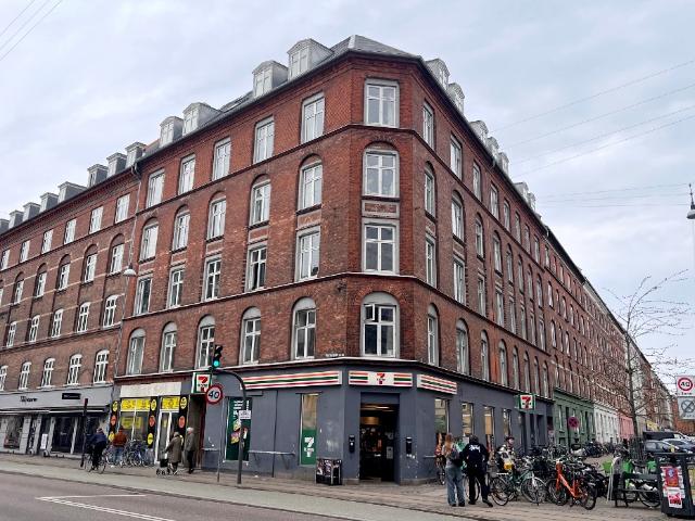 Smukt køkken og bad, centralt på Nørrebro