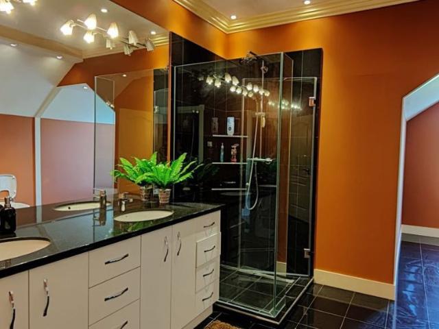 Snagov Izvorani: Vila 4 Dormitoare, SPA | PISCINA | JACUZZI |