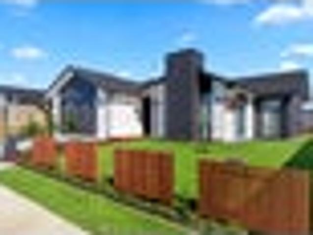 Snap Up This Beautiful Versatile Show Home!
