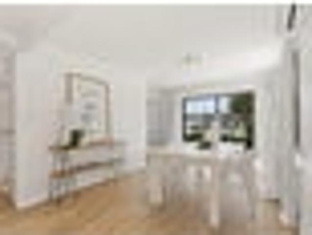 Snells Beach, 5 bedrooms, $900 pw