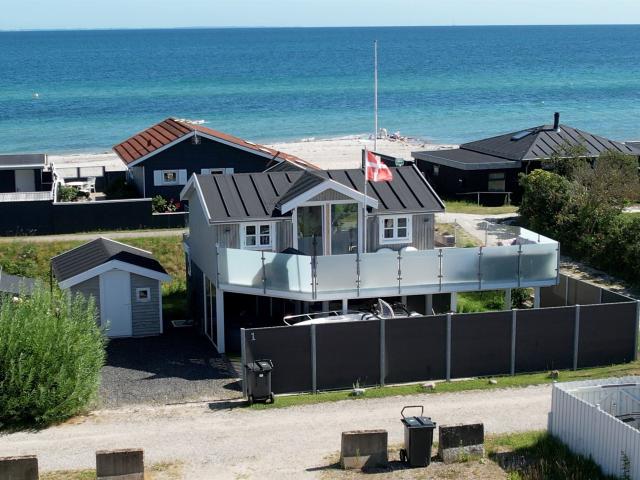 Snerlevænget 1, Tørresø Strand