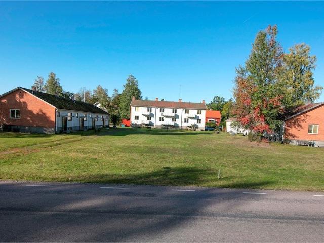 Snickarvägen, Brevens Bruk