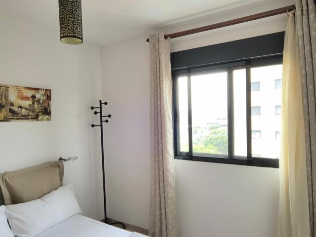 Snug double bedroom in Garbinet