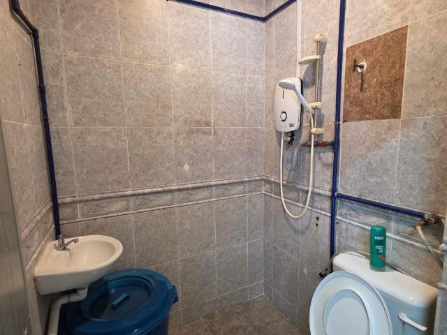 SS 7 Middle Room To LetUrgent Move InUnifi Provided