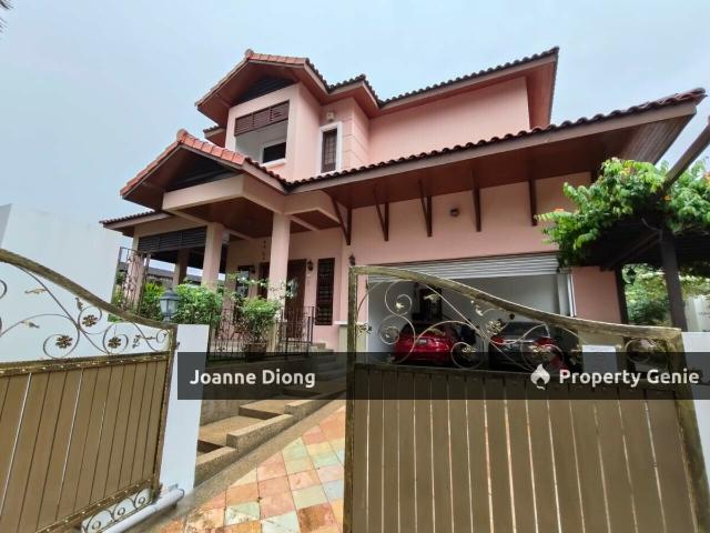 SS 1 Kampung Tunku Bungalow