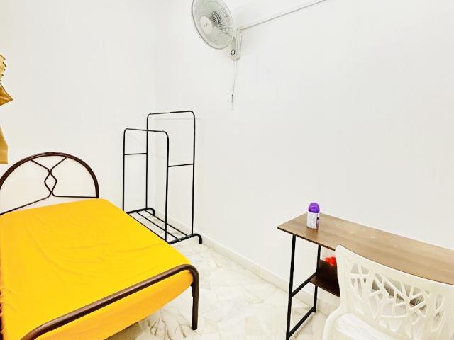 SS 23 Taman Sea walk Taman Megah Single room