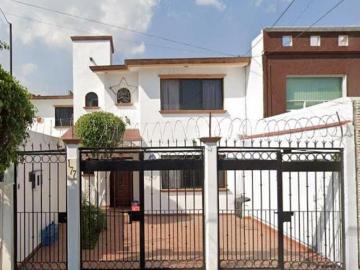 SS HERMOSA CASA con GRAN oportunidad en Remate Bancario en Colonia Valle de Aragón