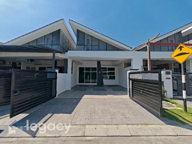 Ssth Cantik Macam Baru FREEHOLD Gated Guarded di Tasek near Ipoh