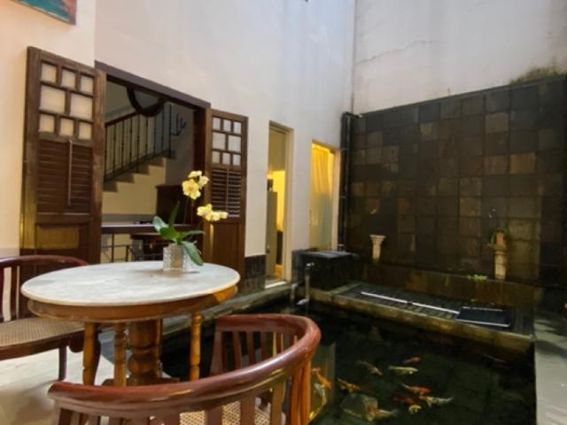 Spottiswoode Park Conservation House 1 bedder for Rent Conservation House For Rent, $2,700, 1 Bed 1 Bath 400 sqft $1.35 psf