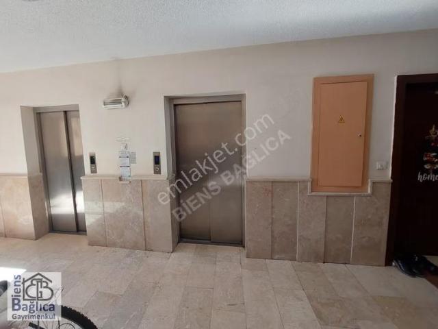 Spor Sitesi'nde Satılık 3+1 Daire, 117m², Krediye Uygun
