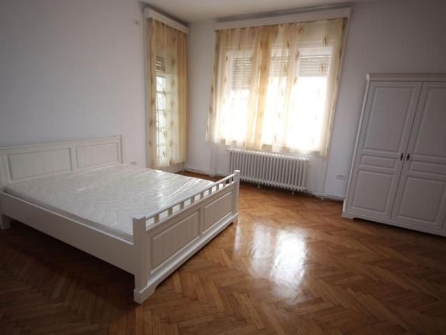 Spatios si renovat