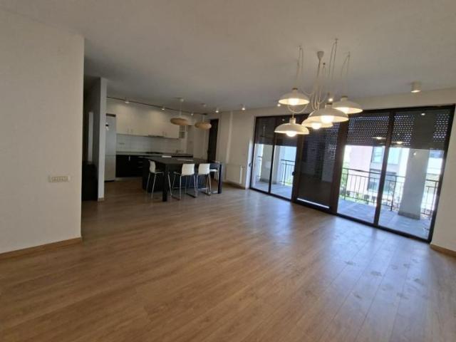Spatios 4 camere, zona Braytim