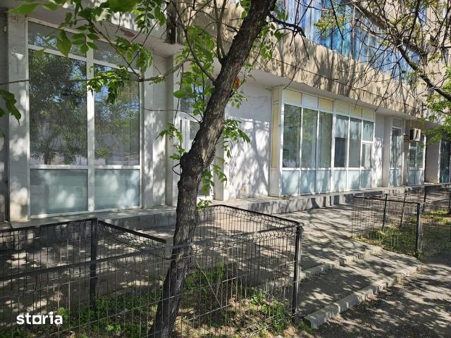 Spatiu comercial Calea Serban Voda, 261 mp, vitrina 20ml, proprietar