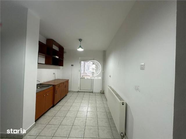 Spatiu comercial de inchiriat Alexandru cel Bun