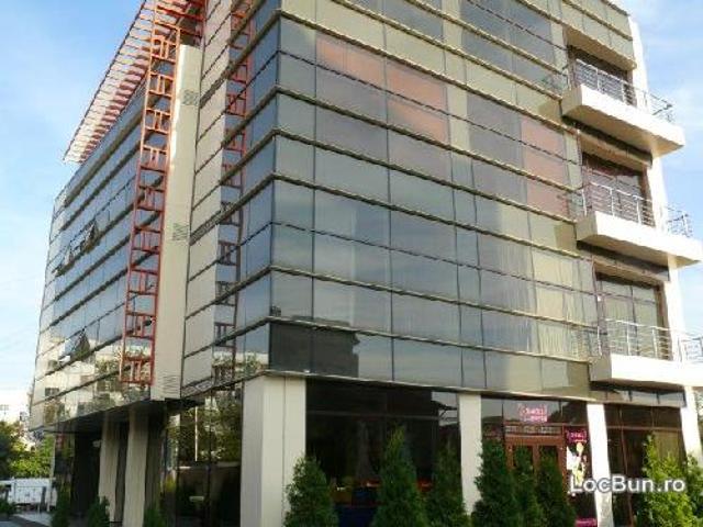 Spatiu Comercial si Birouri
