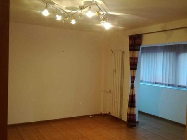 Spatiu pentru amenajare birou / cabinet parterul bloc stradal