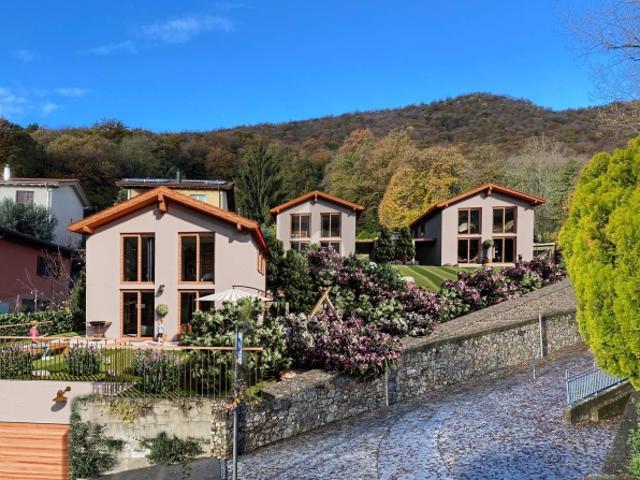 SPAZIOSA NUOVA COSTRUZIONE CON GIARDINO