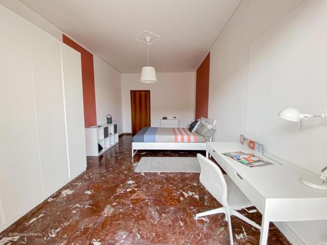 Spaziosa Stanza con Balcone [VR_TRN6 A_D5/S]