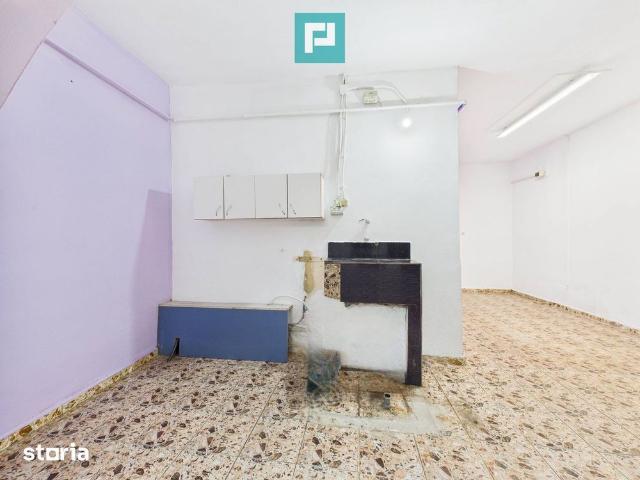 Spațiu comercial central, în Sântana Arad