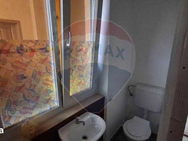 Spațiu comercial de închiriat central pentru afaceri mici, Mărășești 7
