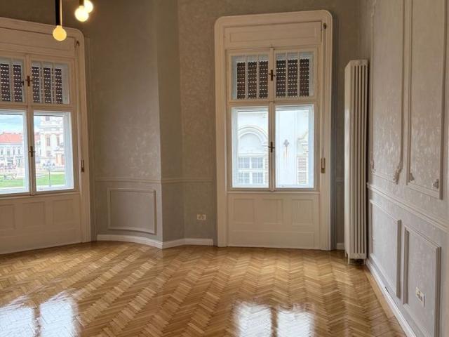 Spațiu elegant de închiriat în clădire istorică Casa Steiner Miks