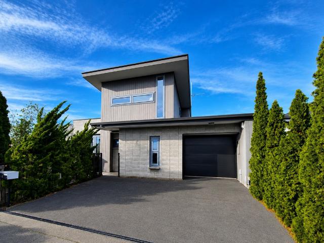 Space and Convenience! 32a Seddon Street, Sydenham