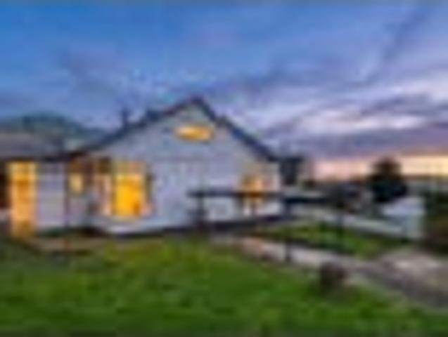 Space & Flexibility in Sought After Mornington