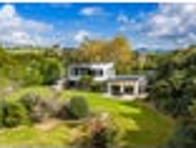 Space, Flexibility & Privacy in a Bushland Setting