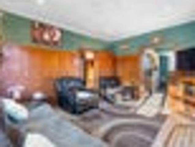 Space, Potential & A Prime Outram Location