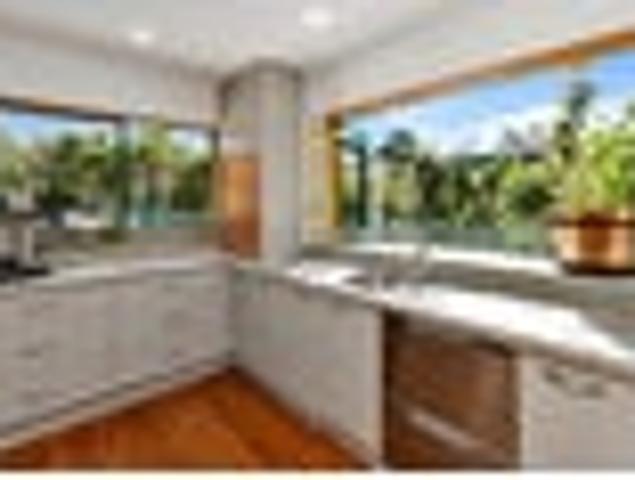 Space, Privacy and Convenience on 5ha