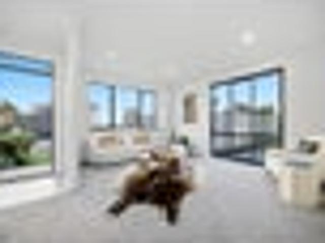 Space, Schools & Convenience in Flat Bush