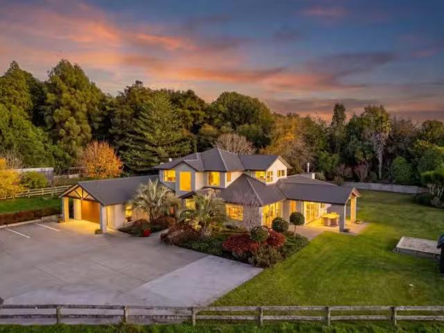 SPACE, SOPHISTICATION & SERENITY First National Real Estate