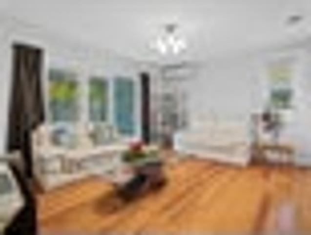 Auction Thursday! Space & Smart Living