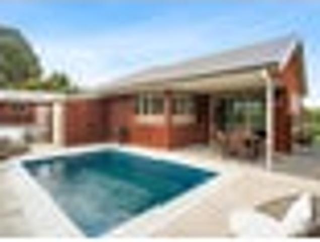Space, Style & A Stunning Setting