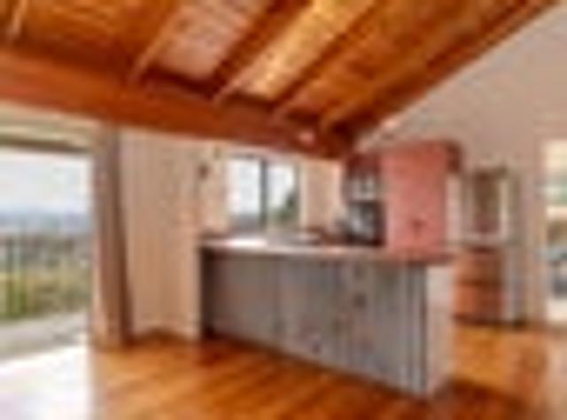 SPACE, STYLE & STUNNING VALLEY VIEWS