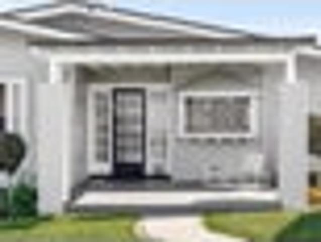 Space, Sun & Single Level Ease