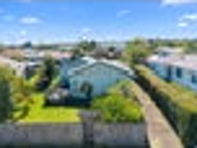 Space, Sun & Superb Motorway Convenience