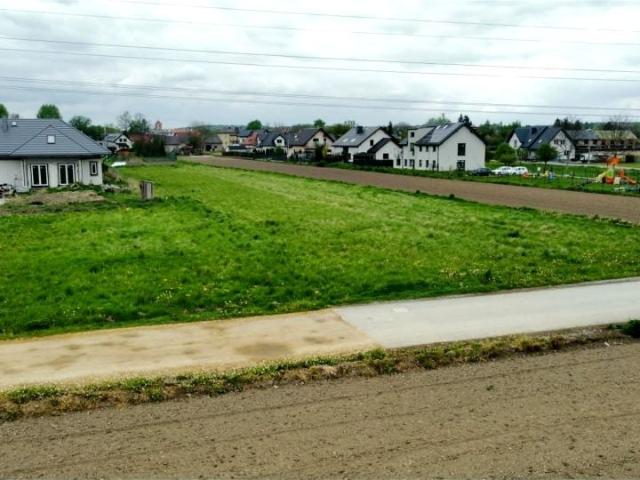 Spacerowa 800 m², Zielonki