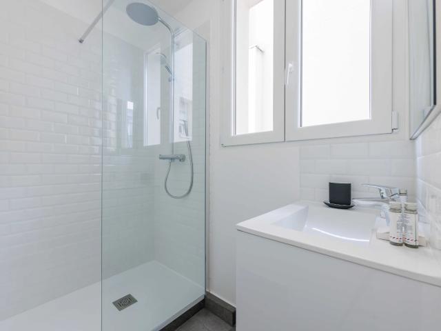 Spacious 49m2 Apartment on the 5th Floor with Two Bedrooms