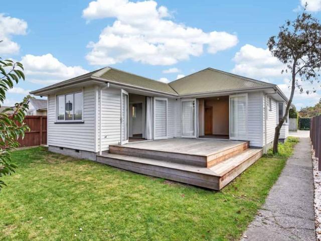 Spacious 4 Bed Home with Modern Comforts