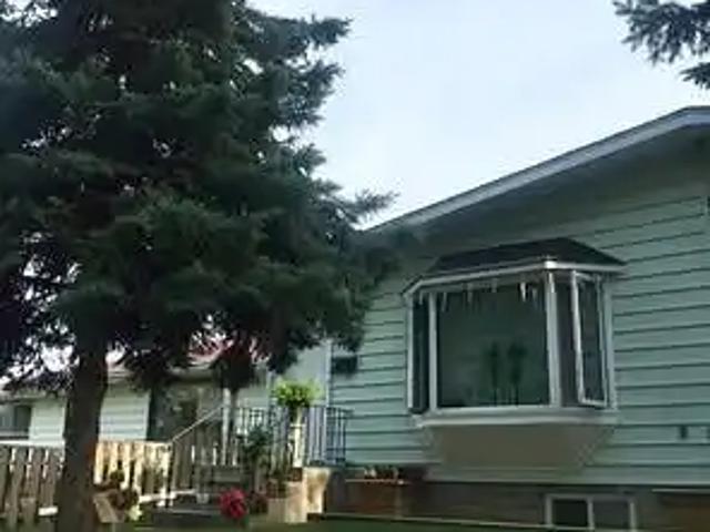 Spacious 4 Bedroom, 2 Kitchen, 2 Bath Home for Rent in Allendale