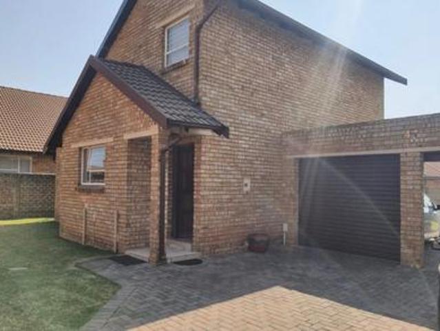 spacious 4 bedroom cluster home in s.