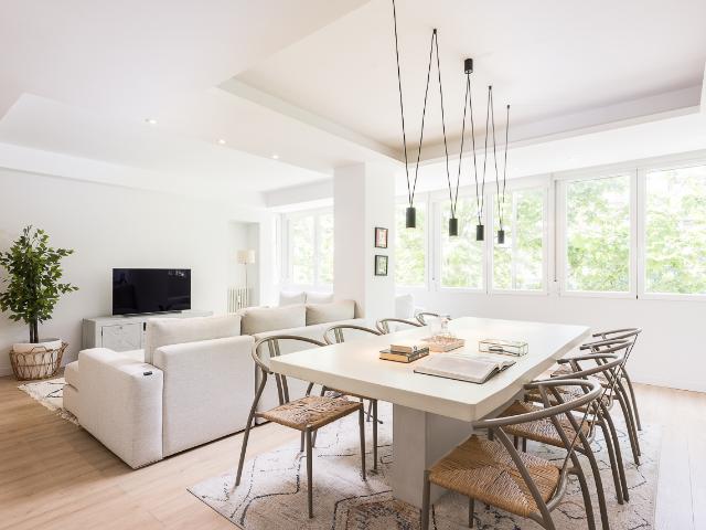 Spacious 4 bedroom apartment on Paseo de la Castellana