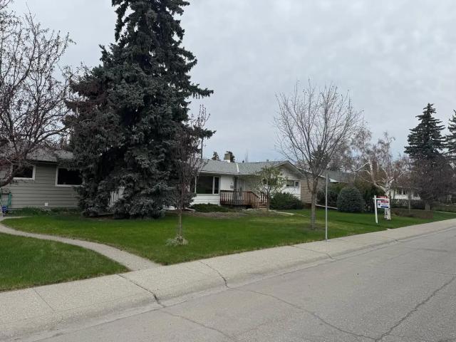 Spacious 4‑Bedroom Bungalow in a Quiet, Highly Desirable Location in Glendale