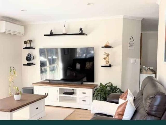 Spacious 4 Bedroom Family Home
