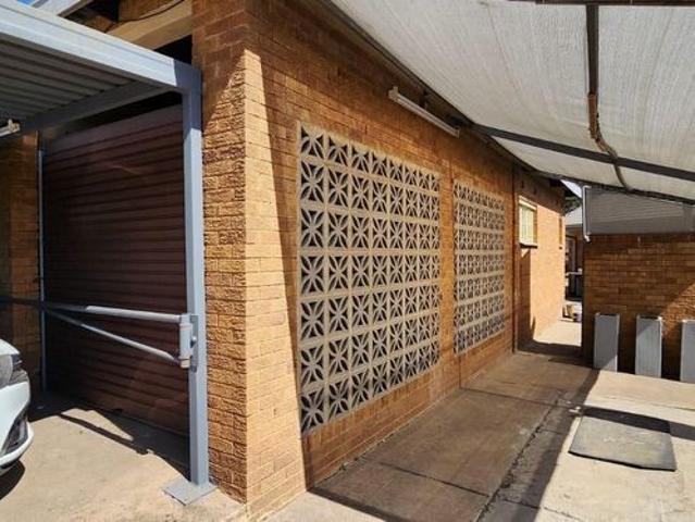 Spacious 4 Bedroom Family Home