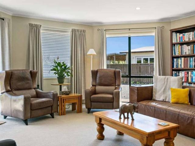 Spacious 4 bedroom Family Home